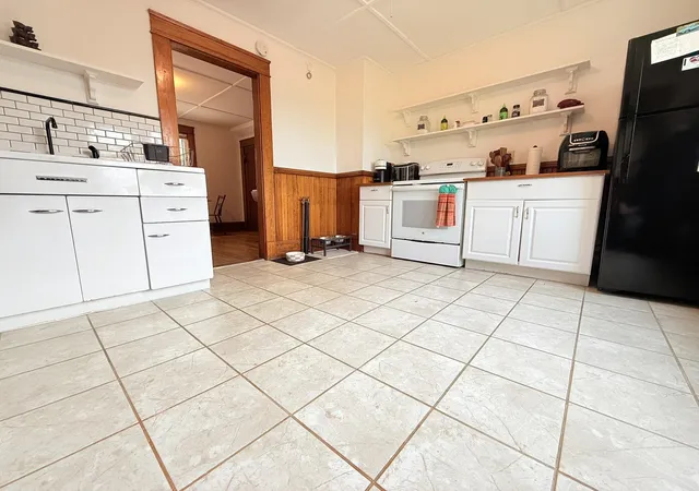 3rd image of 27 Columbus Cir, Newport, NH 03773 | MLS# 5092175