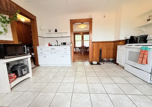 5th image of 27 Columbus Cir, Newport, NH 03773 | MLS# 5092175