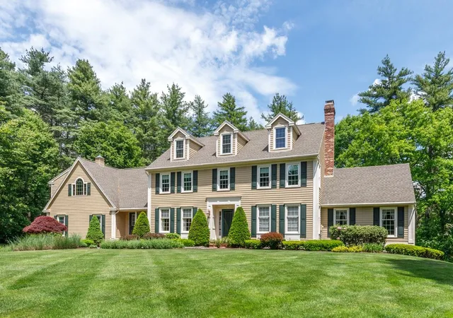 Photo 1 of Single family home for sale at 3 Aberdeen St St, Windham, NH 03087 | MLS# 5092176 | Listing updated on 2026-08-21