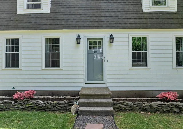 Photo 2 of Single family home for sale at 40 Sheldon Rd, Derry, NH 03038 | MLS# 5092255 | Listing updated on 2026-06-30