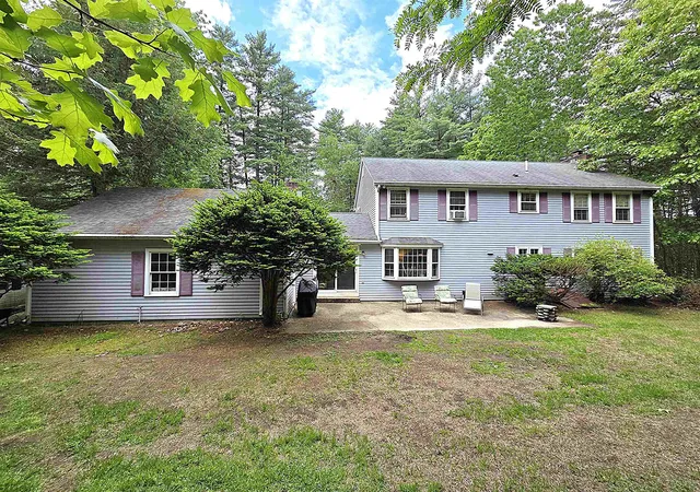 Photo 3 of Single family home for sale at 62 Boston Post Rd, Amherst, NH 03031 | MLS# 5092264 | Listing updated on 2026-07-29
