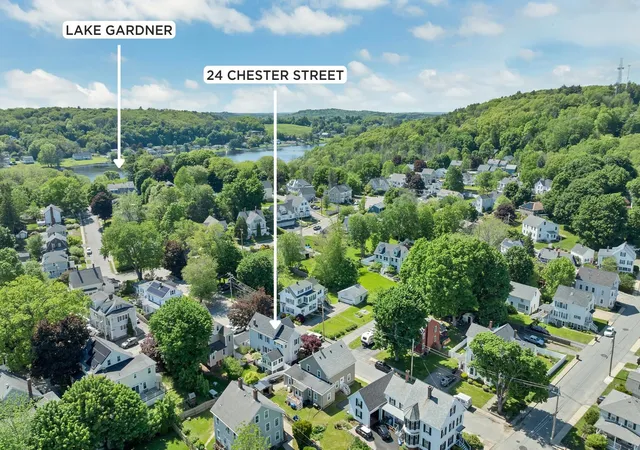 Homes for sale in Amesbury, MA | 24 Chester St, Amesbury, MA 01913 | MLS# 5092269