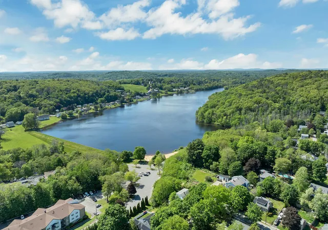 Homes for sale in Amesbury, MA | 24 Chester St, Amesbury, MA 01913 | MLS# 5092269