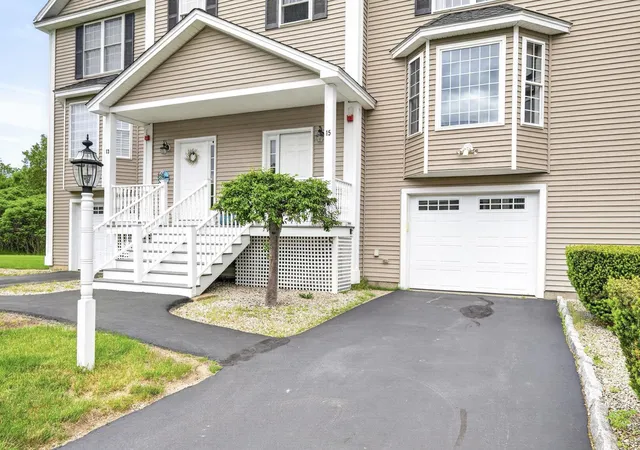 Homes for sale in Chester, NH | 15 Shaker Heights Ln, Chester, NH 03036 | MLS# 5092343
