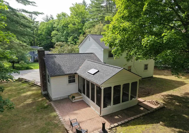 2nd image of 9 Northfield Rd, Amherst, NH 03031 | MLS# 5092385
