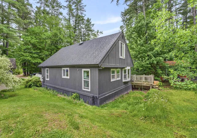 3rd image of 20 Sunrise Pl, Hillsborough, NH 03244 | MLS# 5092393
