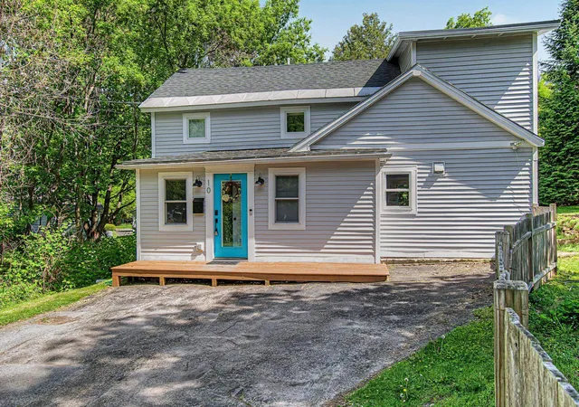 1st image of 10 Rumsey Ln, Burlington, VT 05401 | MLS# 5092442
