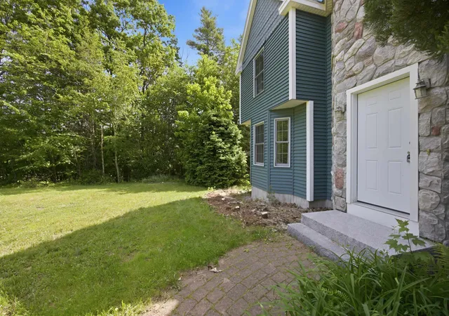 Homes for sale in Bow, NH | 6 Dunnmoore Dr, Bow, NH 03304 | MLS# 5092454