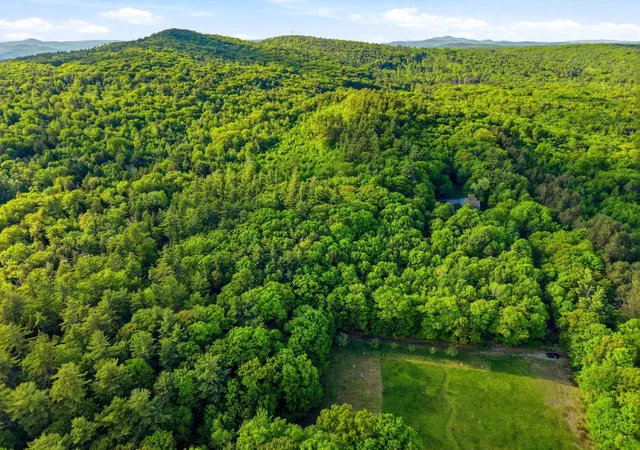 2nd image of 91 Wolf Hill Rd, Deering, NH 03244 | MLS# 5092455