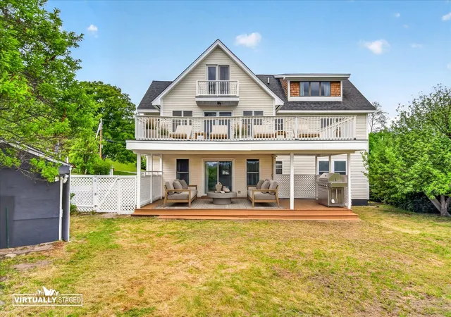 Homes for sale in Hartford, VT | 33 Acorn St, Hartford, VT 05001 | MLS# 5092475