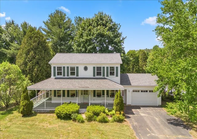 Homes for sale in Essex Junction, VT | 32 Countryside Dr, Essex Junction, VT 05452 | MLS# 5092498