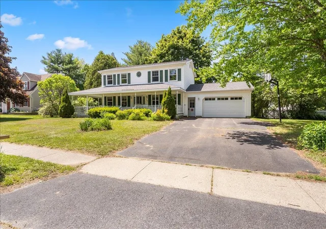 Homes for sale in Essex Junction, VT | 32 Countryside Dr, Essex Junction, VT 05452 | MLS# 5092498