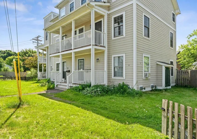 Photo 3 of Townhouse for sale at 235 Park St #7, Burlington, VT 05401 | MLS# 5092501 | Listing updated on 2026-08-24