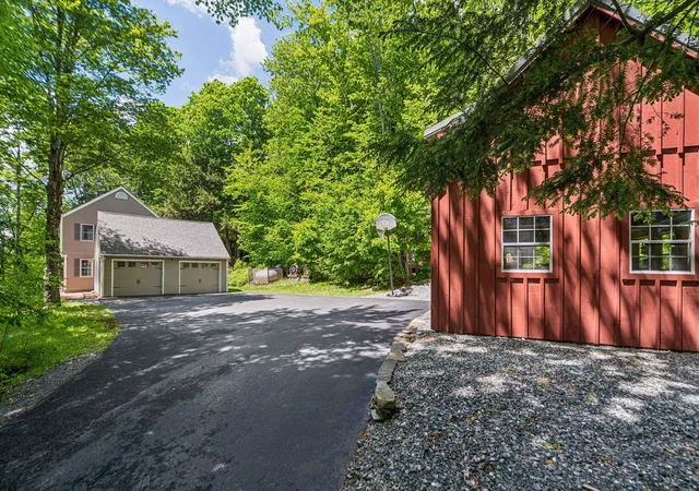 Photo 1 of Single family home for sale at 408 Morgan Rd, Quechee, VT 05059 | MLS# 5092537 | Listing updated on 2026-09-12