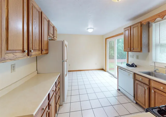3rd image of 5A Mark St, Hudson, NH 03051 | MLS# 5092548