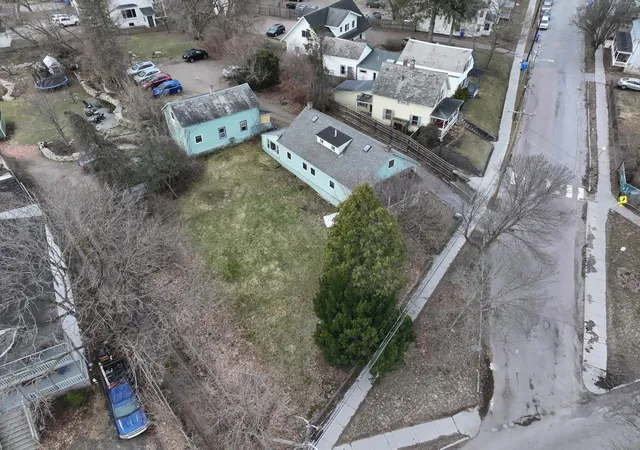 3rd image of 79 Chase St, Burlington, VT 05401 | MLS# 5092557
