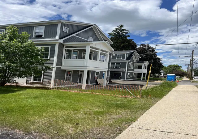 2nd image of 796 Central Ave #Unit A FRONT, Dover, NH 03820 | MLS# 5092589