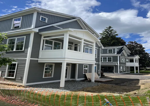 3rd image of 796 Central Ave #Unit A FRONT, Dover, NH 03820 | MLS# 5092589