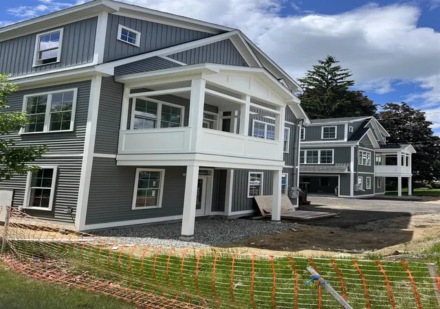 4th image of 796 Central Ave #Unit A FRONT, Dover, NH 03820 | MLS# 5092589