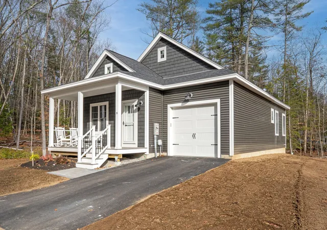 2nd image of 2 Debbie Ln, Amherst, NH 03031 | MLS# 5092630