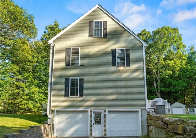 Homes for sale in Allenstown, NH | 34 Chestnut Dr, Allenstown, NH 03275 | MLS# 5092639