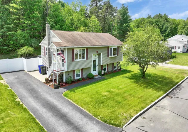 2nd image of 330 Joseph Street Ext, Manchester, NH 03102 | MLS# 5092666