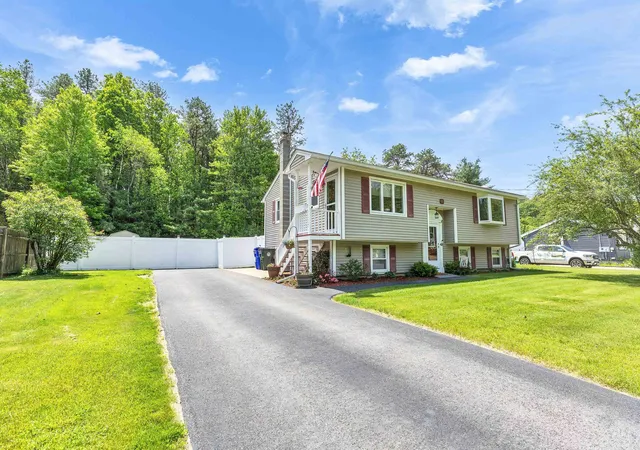 3rd image of 330 Joseph Street Ext, Manchester, NH 03102 | MLS# 5092666