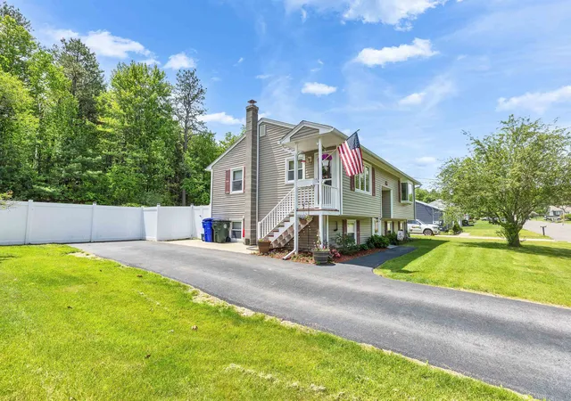 4th image of 330 Joseph Street Ext, Manchester, NH 03102 | MLS# 5092666