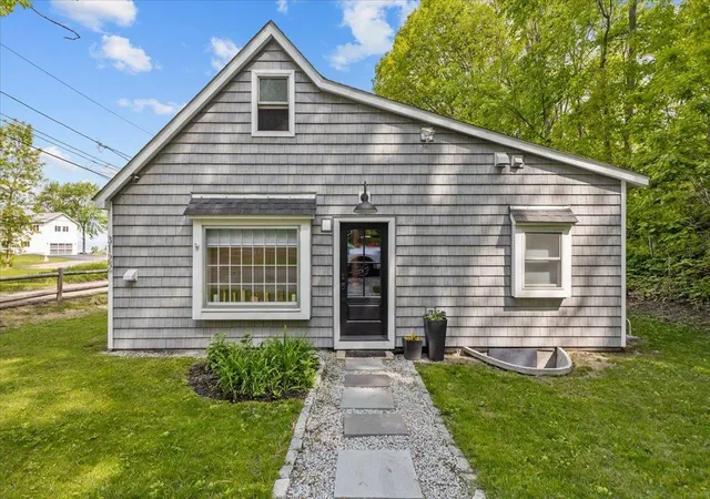 1st image of 3122 North Ave, Burlington, VT 05408 | MLS# 5092709
