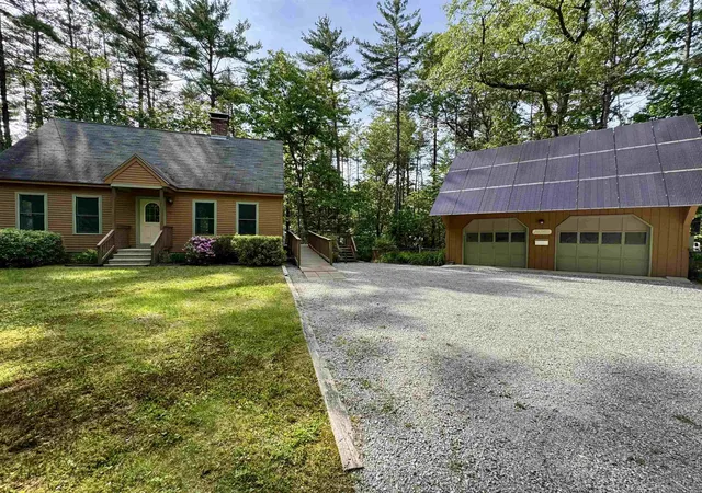 Photo 3 of Single family home for sale at 157 Little Tooky Rd, Hopkinton, NH 03229 | MLS# 5092728 | Listing updated on 2026-06-12