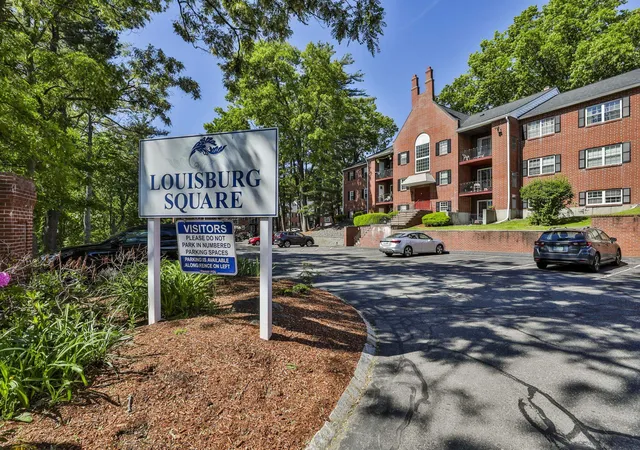 Homes for sale in Nashua, NH | 4 Unit 6 Louisburg Sq #6, Nashua, NH 03060 | MLS# 5092758