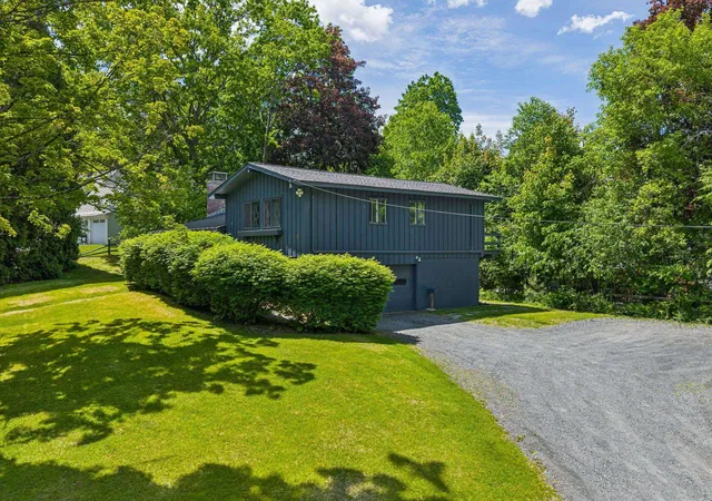 Photo 3 of Single family home for sale at 1 Read Rd, Hanover, NH 03755 | MLS# 5092767 | Listing updated on 2026-07-10
