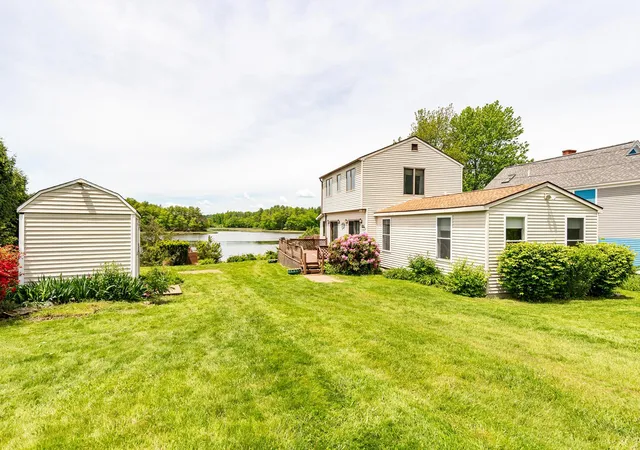 Homes for sale in Dover, NH | 131 Spur Rd, Dover, NH 03820 | MLS# 5092798