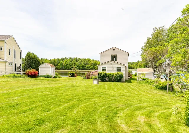 Homes for sale in Dover, NH | 131 Spur Rd, Dover, NH 03820 | MLS# 5092798