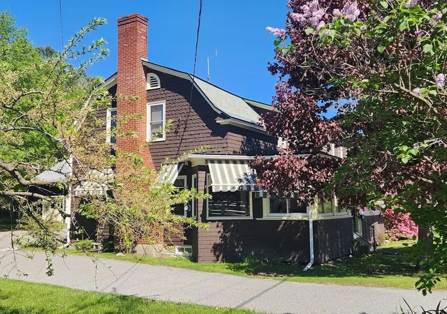 Photo 2 of Single family home for sale at 174 South Main St, Waterbury, VT 05676 | MLS# 5092831 | Listing updated on 2026-07-24