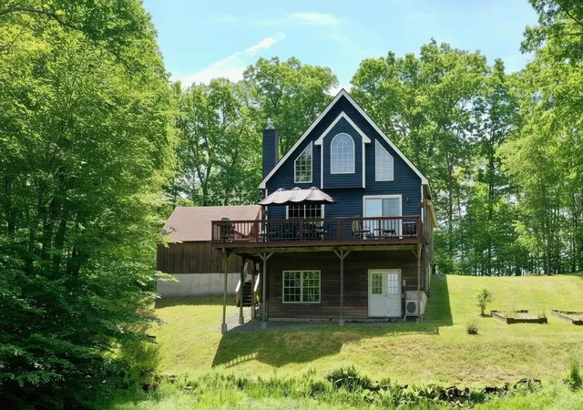 Homes for sale in Townshend, VT | 136 School Marm Ln, Townshend, VT 05353 | MLS# 5092871