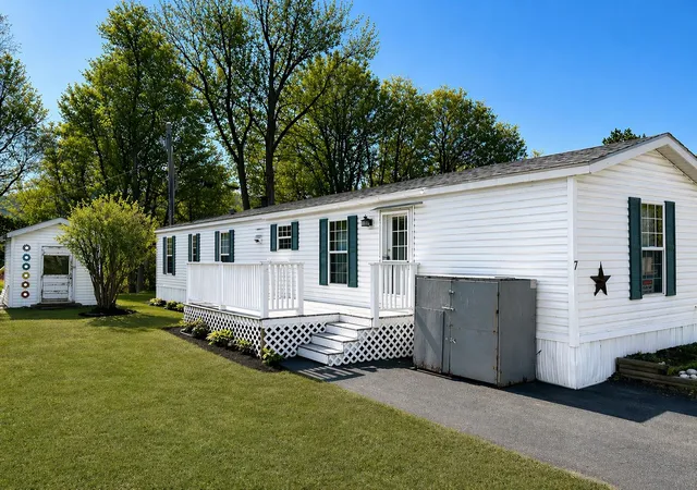 Homes for sale in Gorham, NH | 7 Dublin St, Gorham, NH 03581 | MLS# 5092896