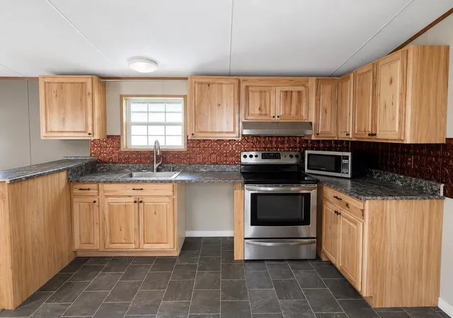 3rd image of 7 Dublin St, Gorham, NH 03581 | MLS# 5092896