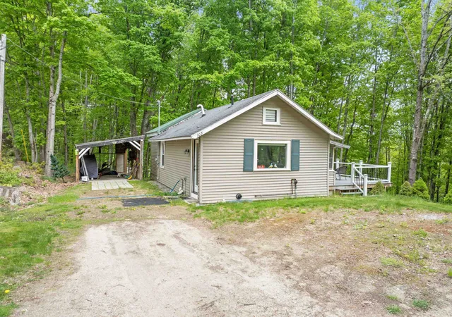 2nd image of 102 Highland St, Plymouth, NH 03264 | MLS# 5092921
