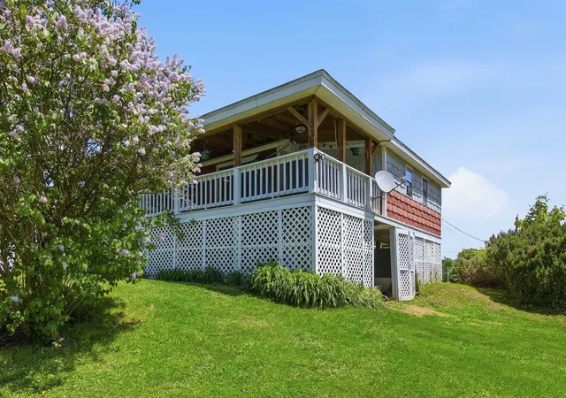 Photo 2 of Single family home for sale at 219 Longmoore Dr, East Ryegate, VT 05042 | MLS# 5092929 | Listing updated on 2026-07-27