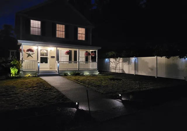 2nd image of 142 Comeau St, Manchester, NH 03102 | MLS# 5092937