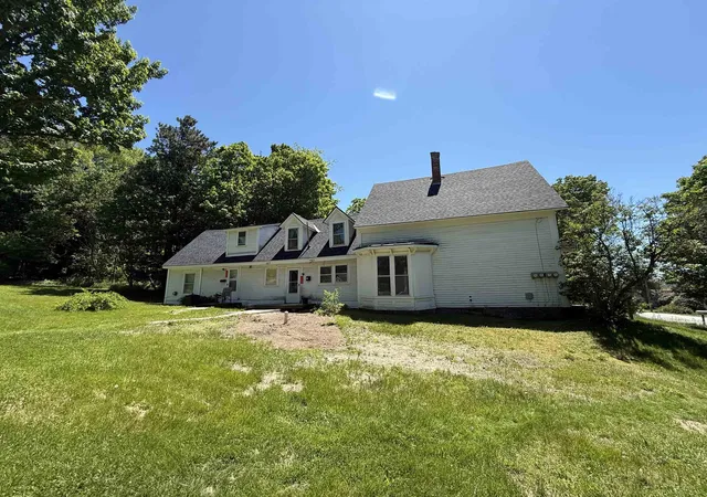 Homes for sale in Newport, NH | 170 South Main St, Newport, NH 03773 | MLS# 5092940