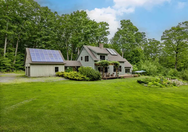 Homes for sale in Hartford, VT | 683 Reservoir Rd, Hartford, VT 05001 | MLS# 5092997