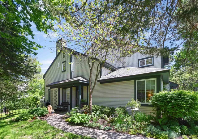1st image of 29 Lake Forest Dr, Burlington, VT 05401 | MLS# 5093003