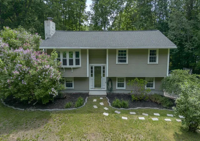 Homes for sale in Durham, NH | 75 Piscataqua Rd, Durham, NH 03824 | MLS# 5093035