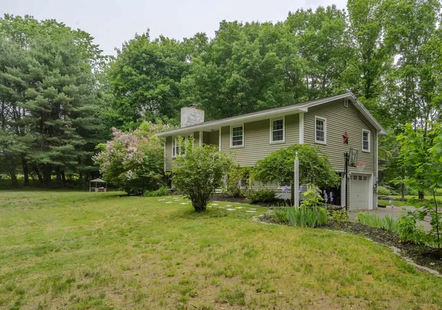 Homes for sale in Durham, NH | 75 Piscataqua Rd, Durham, NH 03824 | MLS# 5093035