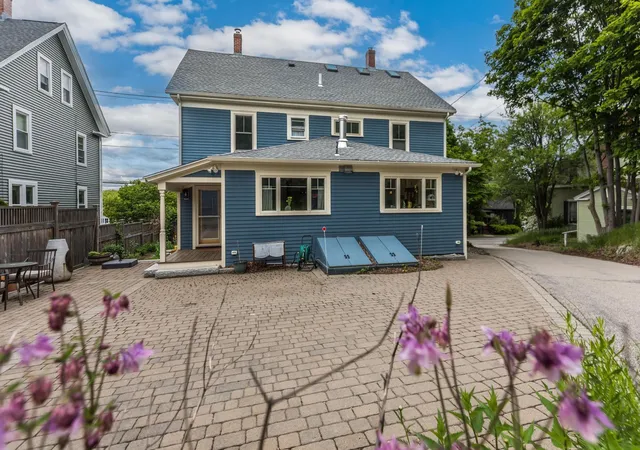 Photo 3 of Sale Pending at 978 980 South St, Portsmouth, NH 03801 | MLS# 5093064 | Listing updated on 2026-07-24