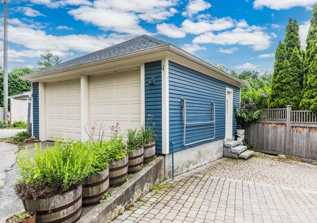 Photo 3 of Sale Pending at 978-980 South St, Portsmouth, NH 03801 | MLS# 5093064 | Listing updated on 2026-07-24