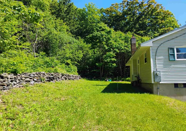 Photo 3 of Single family home for sale at 2117 Pine Banks Rd, Putney, VT 05346 | MLS# 5093077 | Listing updated on 2026-08-24