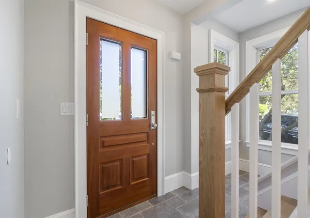 Photo 3 of Single family home for sale at 205 Broad St, Portsmouth, NH 03801 | MLS# 5093133 | Listing updated on 2026-06-18